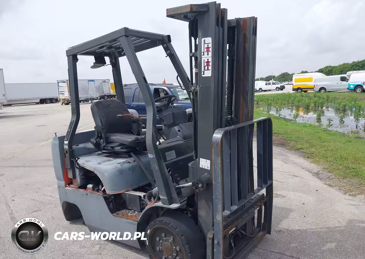2010 Nissan Forklift