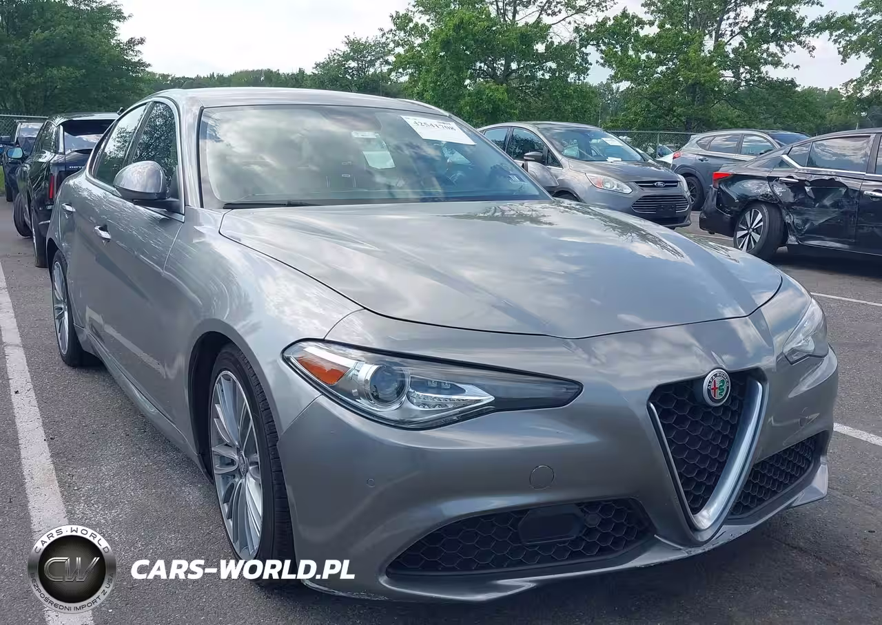 2018 Alfa Romeo Giulia Ti Lusso Rwd