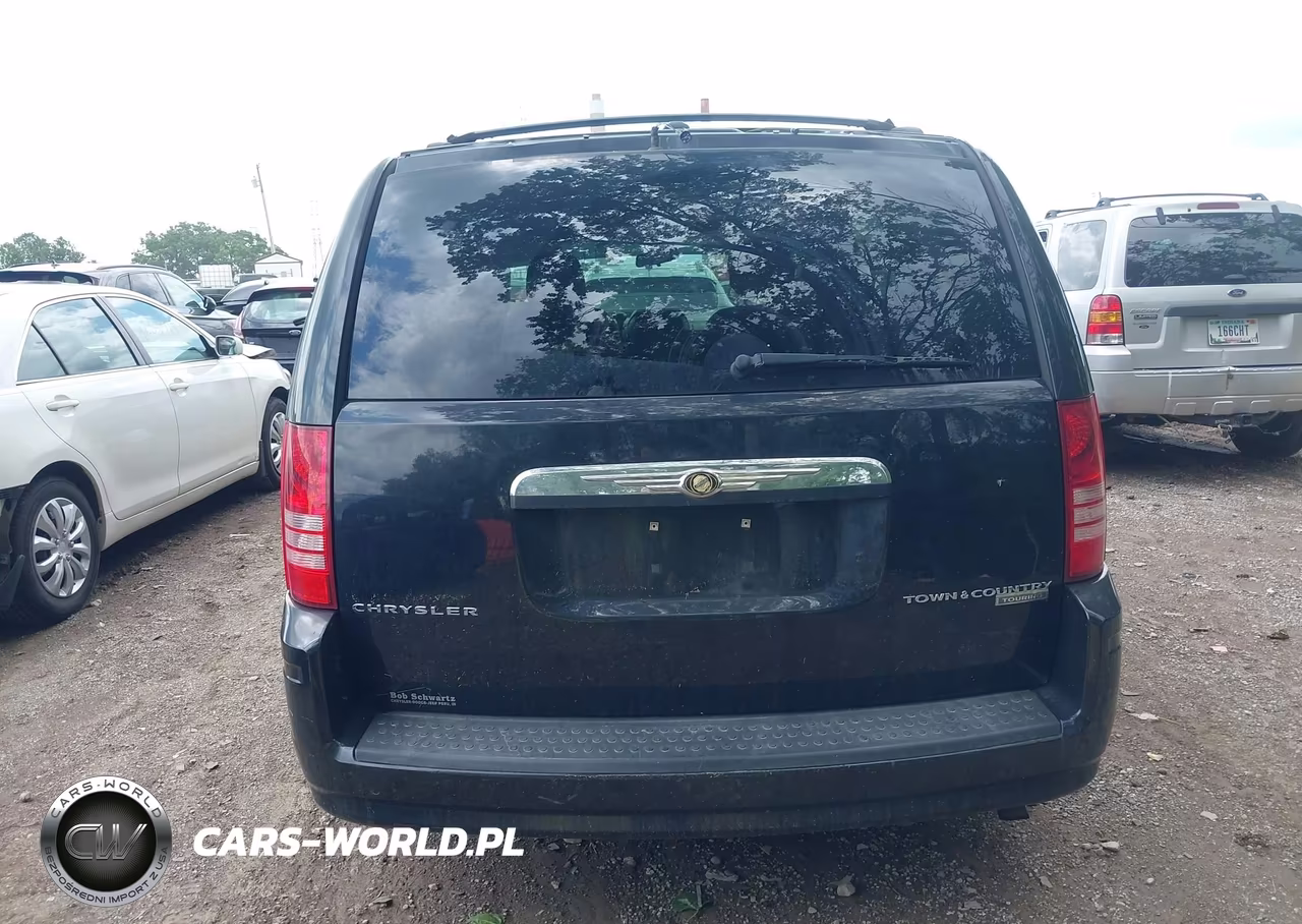 2010 Chrysler Town & Country Touring VIN:2A4RR5D15AR305122 - 16
