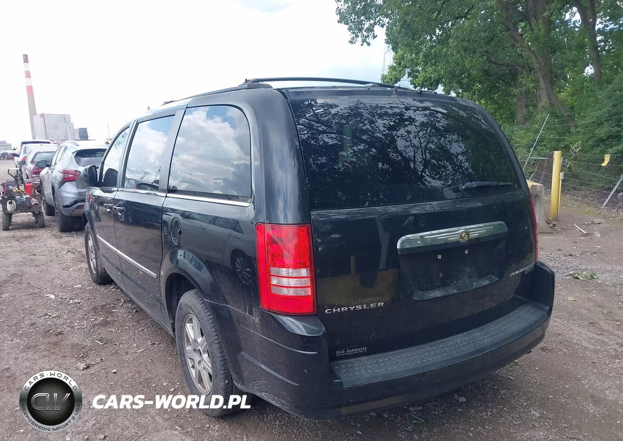 2010 Chrysler Town & Country Touring VIN:2A4RR5D15AR305122 - 3