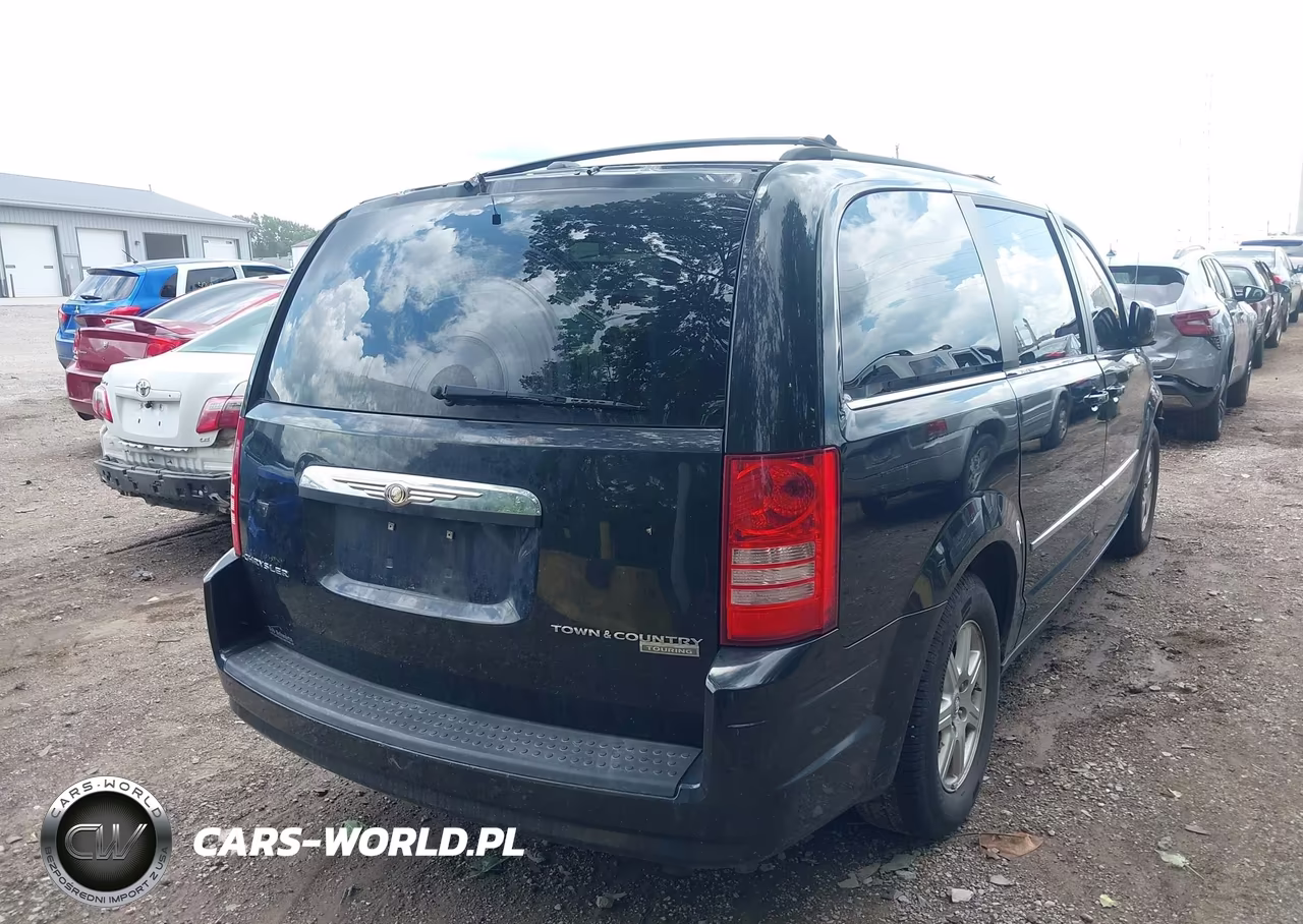2010 Chrysler Town & Country Touring VIN:2A4RR5D15AR305122 - 4