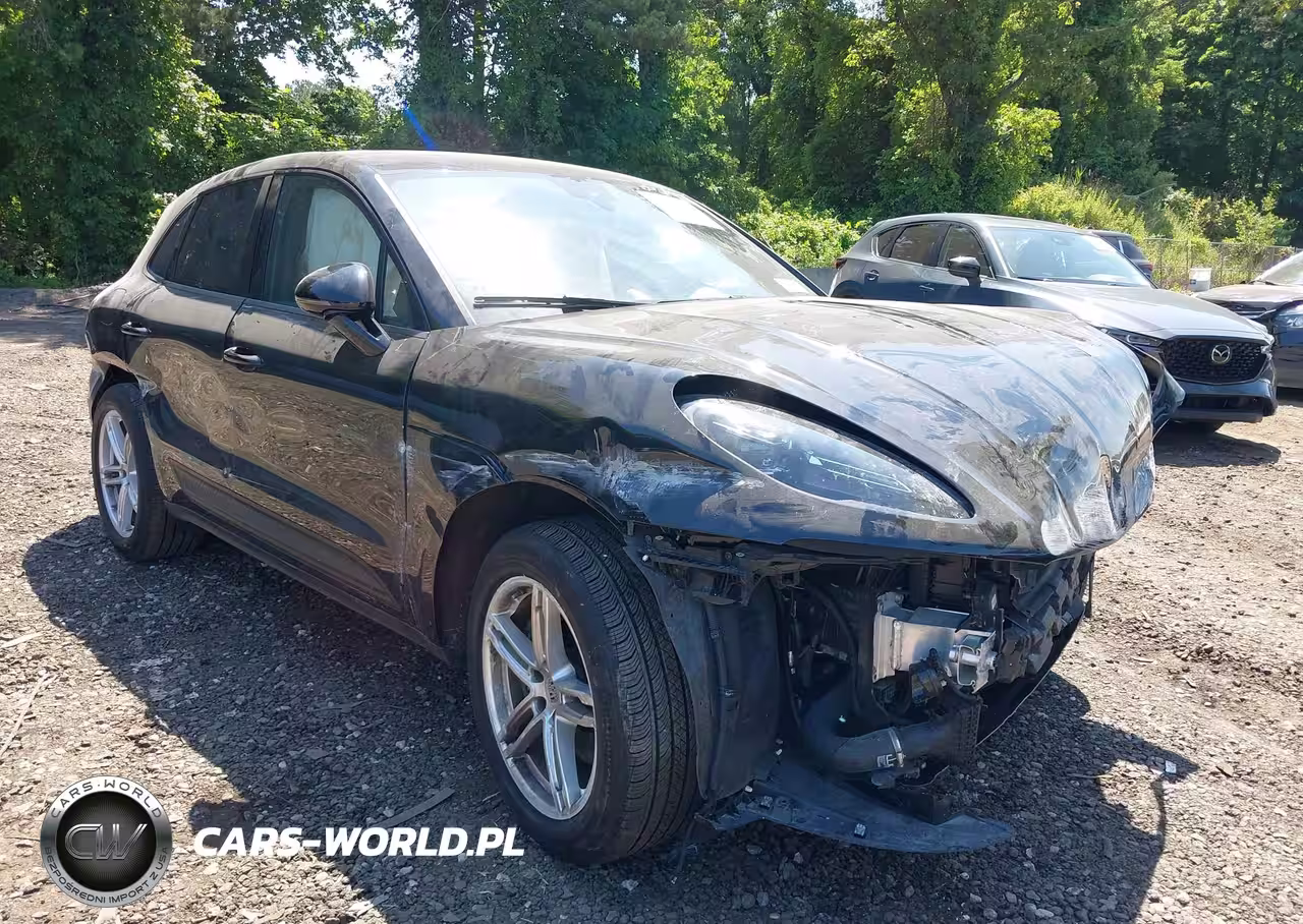 2025 Porsche Macan T