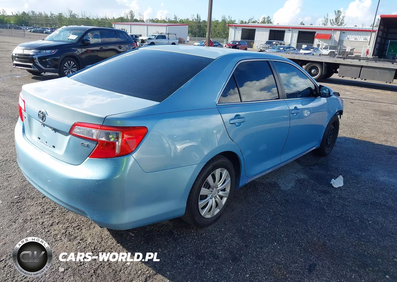 2013 Toyota Camry Le VIN:4T1BF1FK9DU672896 - 4