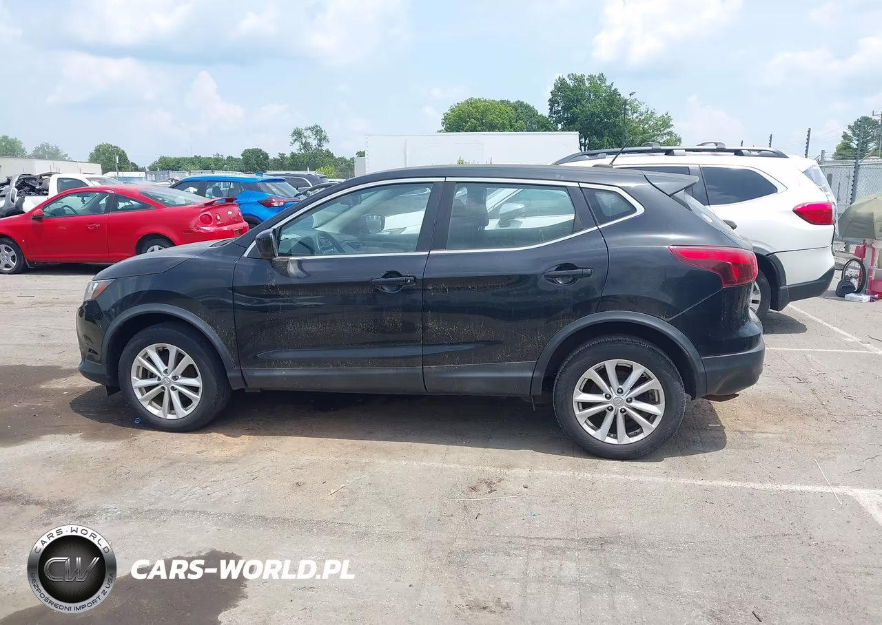 2017 Nissan Rogue Sport S VIN:JN1BJ1CRXHW132717 - 14