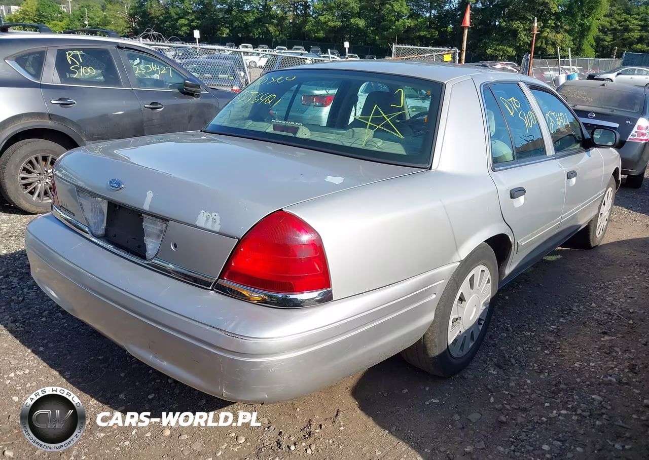 2008 Ford Crown Victoria Standard VIN:2FAFP73V88X154724 - 4