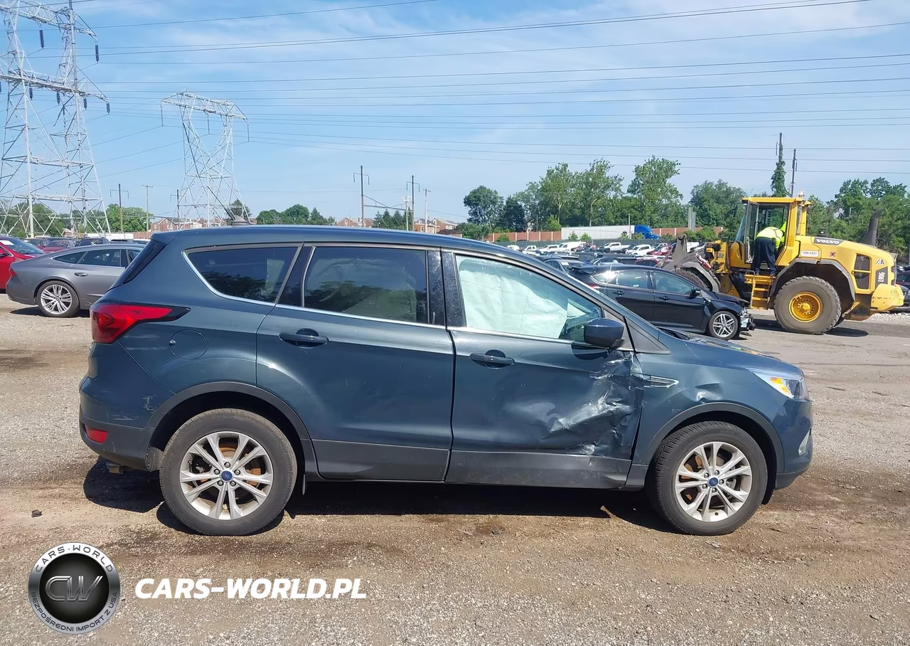 2019 Ford Escape Se VIN:1FMCU9GD9KUA94630 - 13