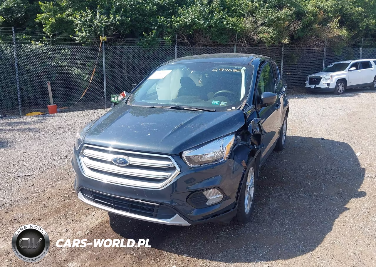 2019 Ford Escape Se VIN:1FMCU9GD9KUA94630 - 18
