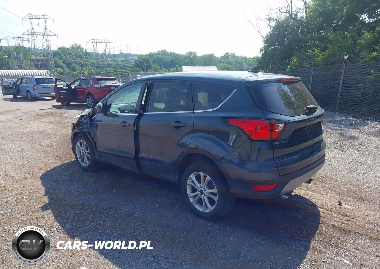 2019 Ford Escape Se VIN:1FMCU9GD9KUA94630 - 3