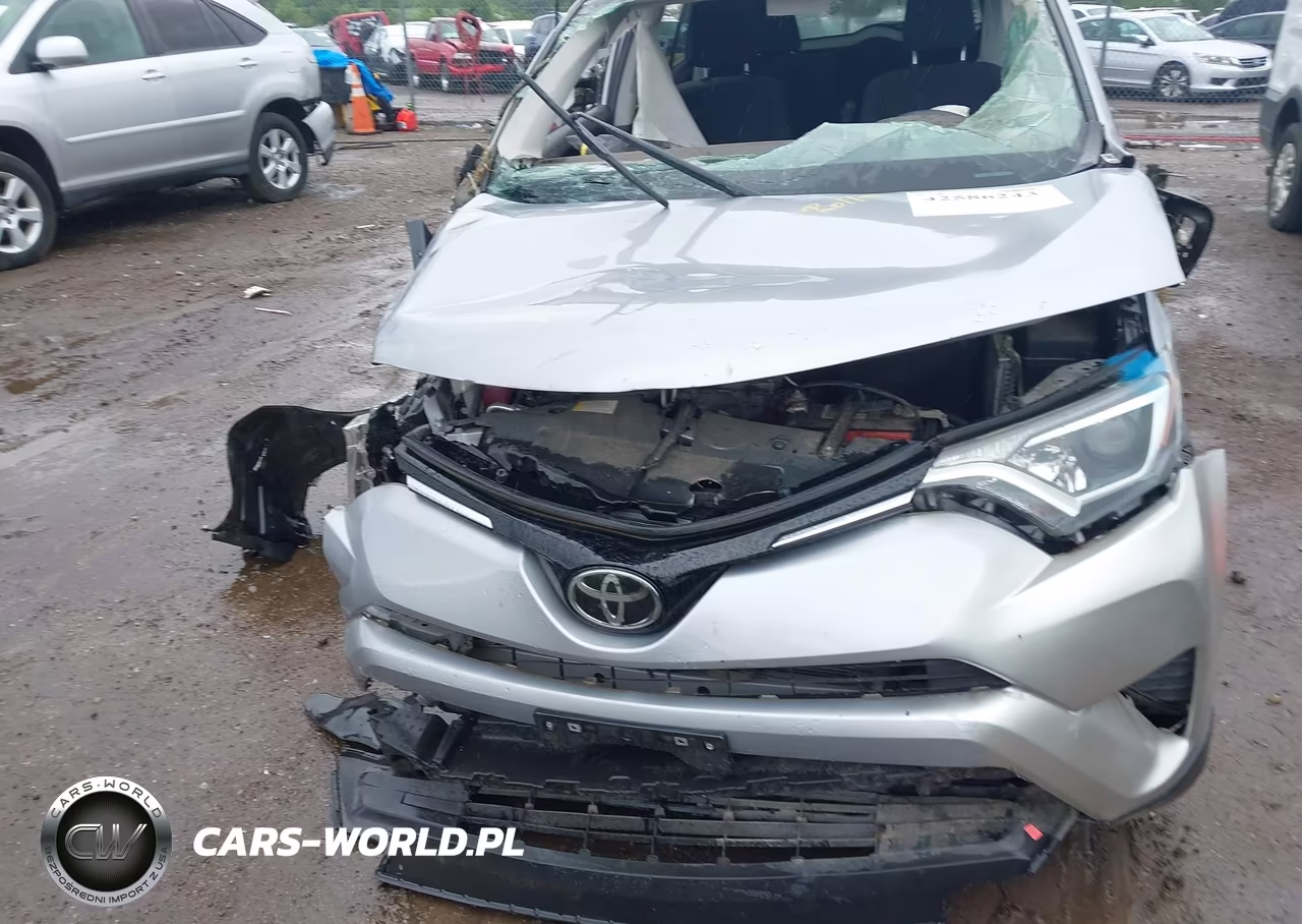 2018 Toyota Rav4 Le VIN:2T3BFREV3JW709681 - 13