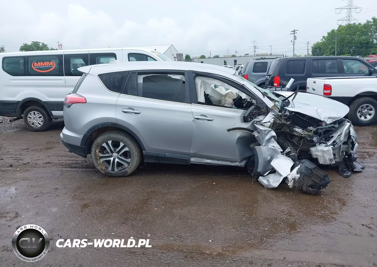 2018 Toyota Rav4 Le VIN:2T3BFREV3JW709681 - 14