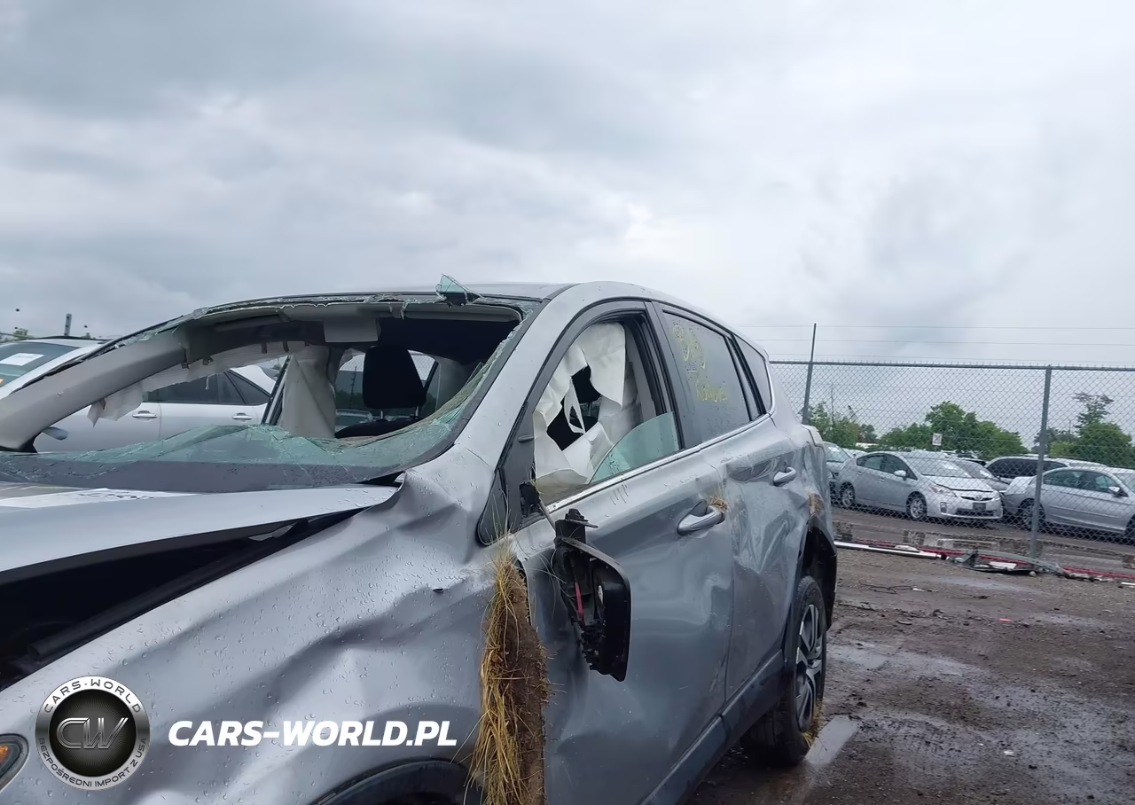 2018 Toyota Rav4 Le VIN:2T3BFREV3JW709681 - 22