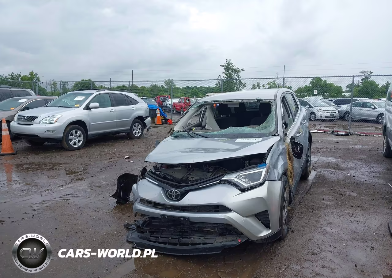 2018 Toyota Rav4 Le VIN:2T3BFREV3JW709681 - 6