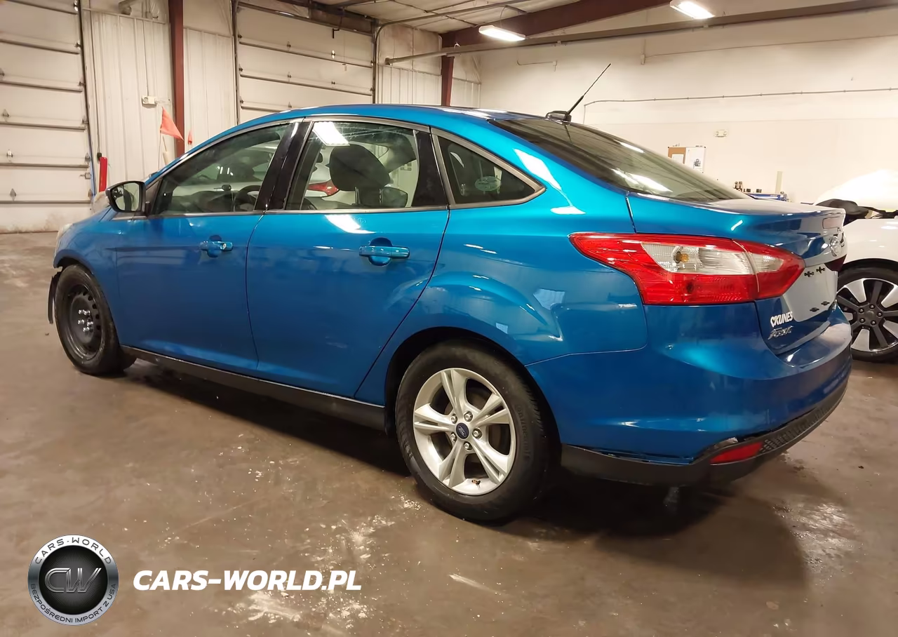 2014 Ford Focus Se VIN:1FADP3F23EL369695 - 3