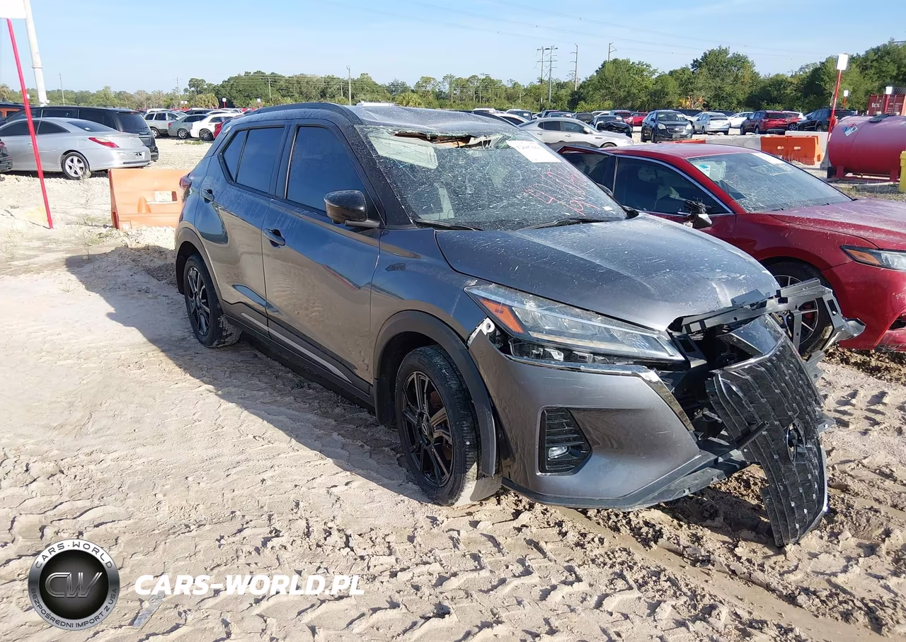 2022 Nissan Kicks Sr Xtronic Cvt