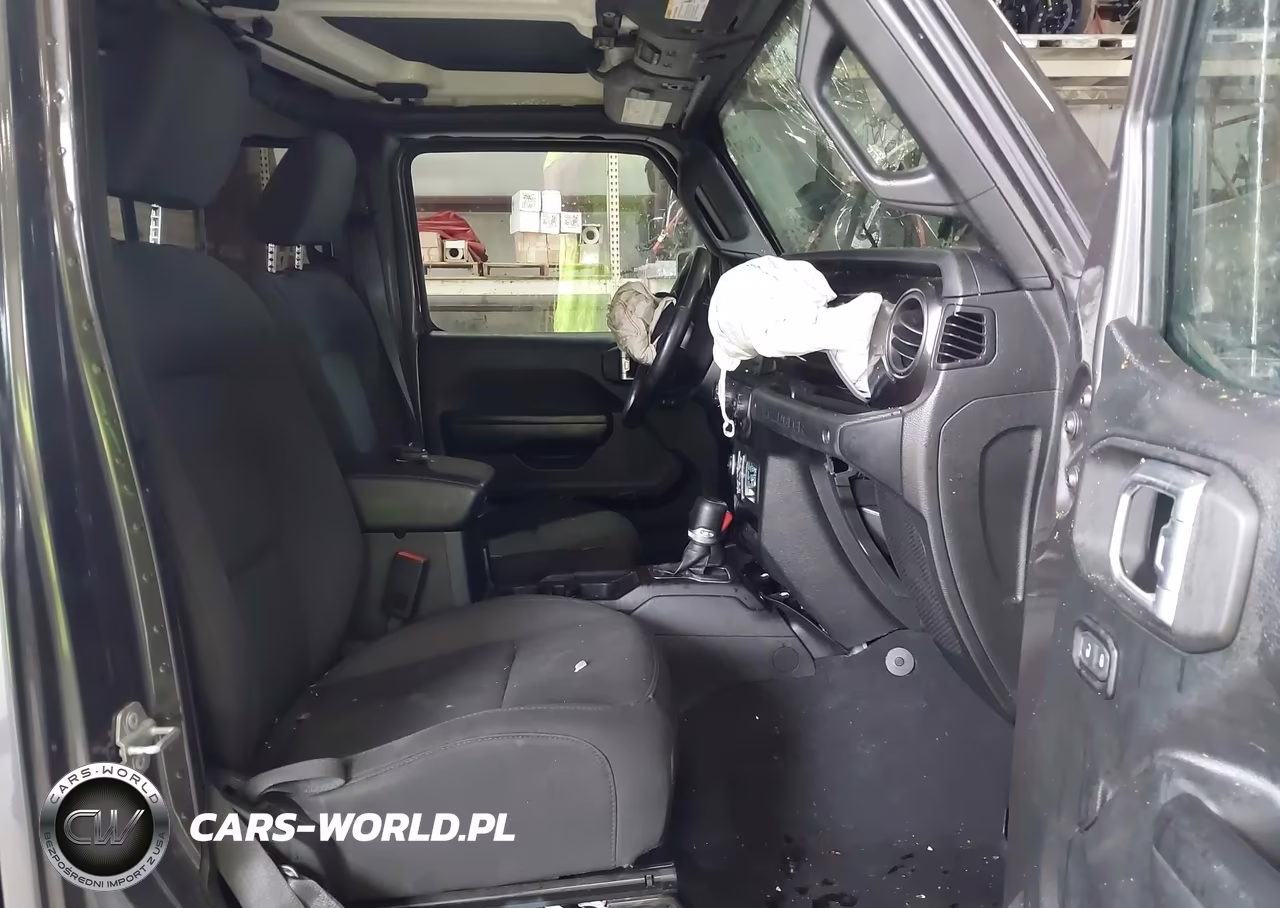 2020 Jeep Wrangler Unlimited Sport Altitude 4X4 VIN:1C4HJXDN0LW200151 - 5