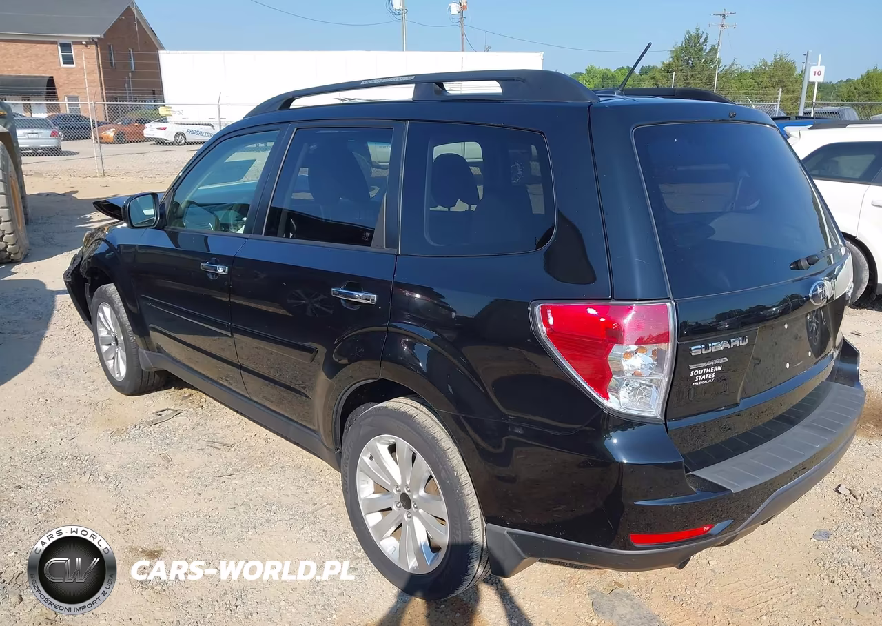 2012 Subaru Forester 2.5X Premium VIN:JF2SHADC9CH415532 - 3
