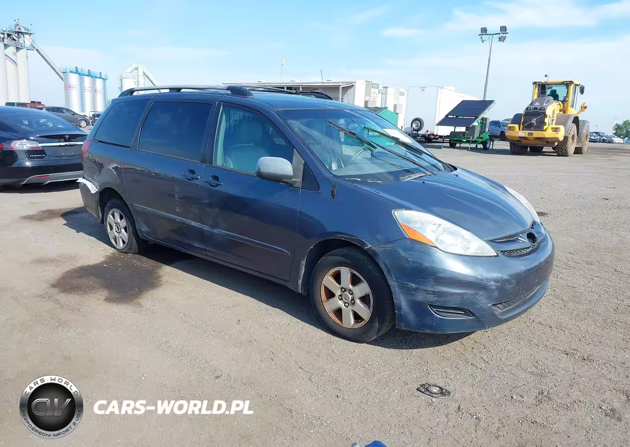 2008 Toyota Sienna Ce-Le
