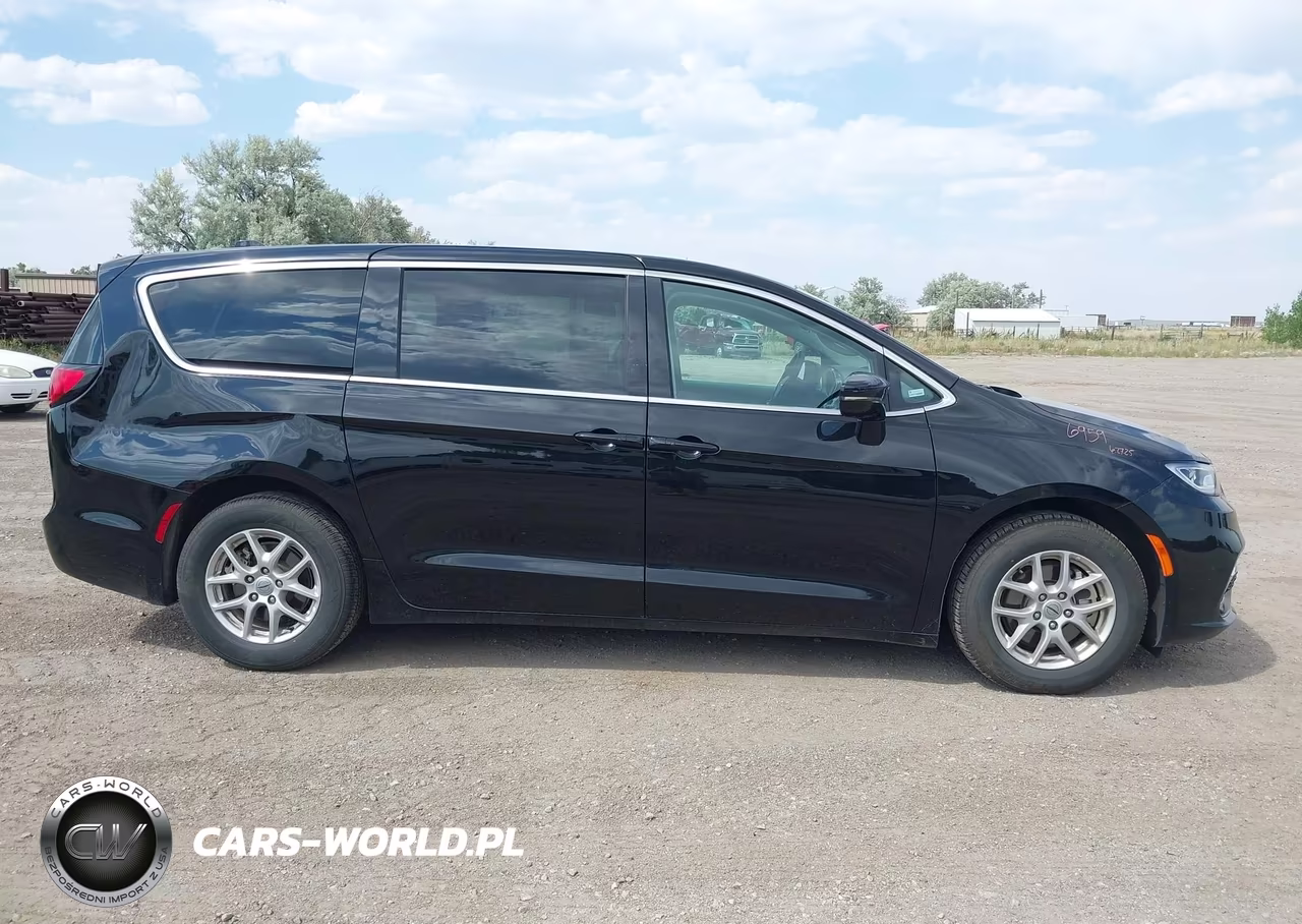 2024 Chrysler Pacifica Touring L VIN:2C4RC1BG9RR149489 - 14