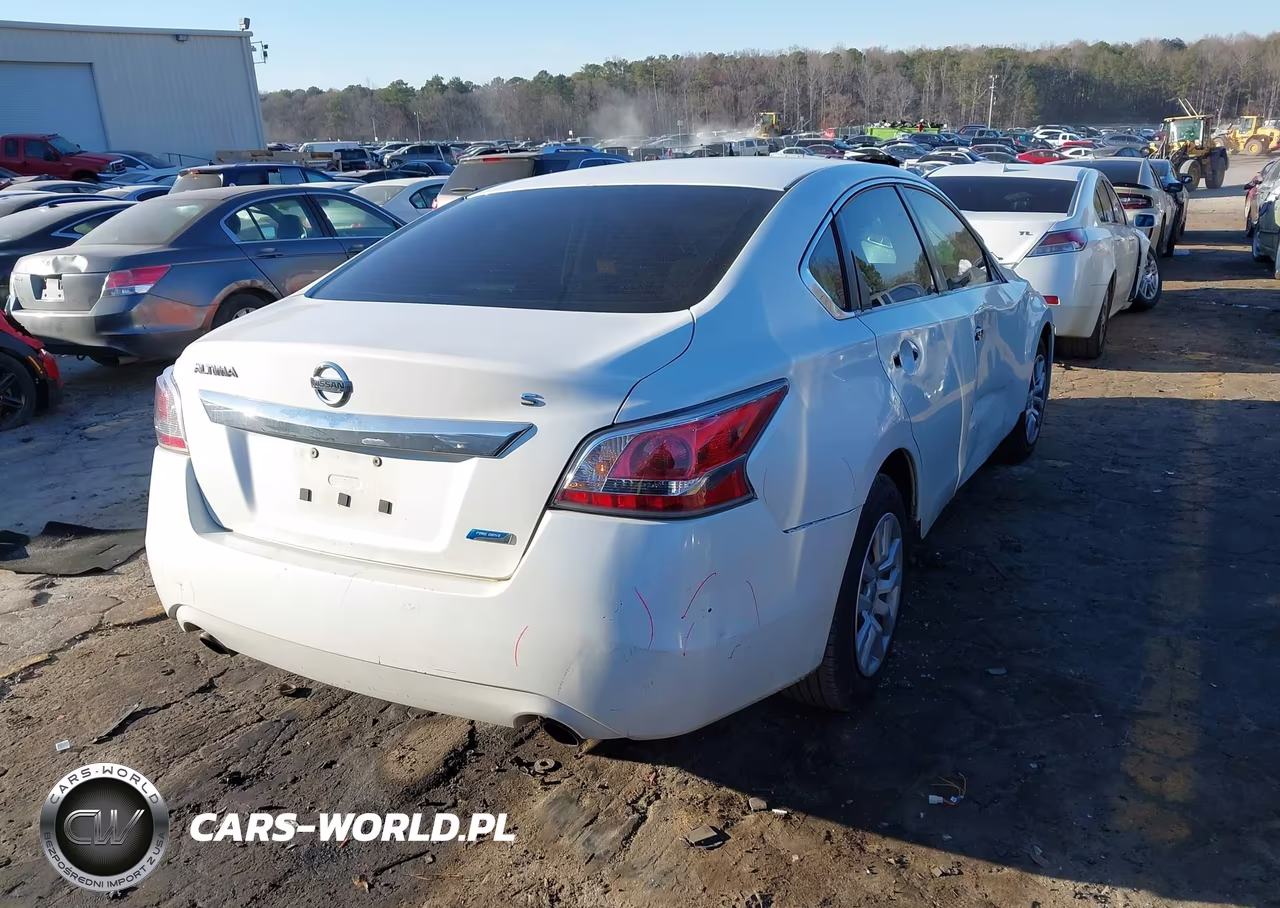 2014 Nissan Altima 2.5 S VIN:1N4AL3AP7EC161286 - 4
