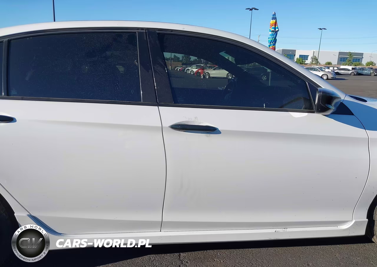 2017 Honda Accord Sport VIN:1HGCR2F53HA147986 - 13