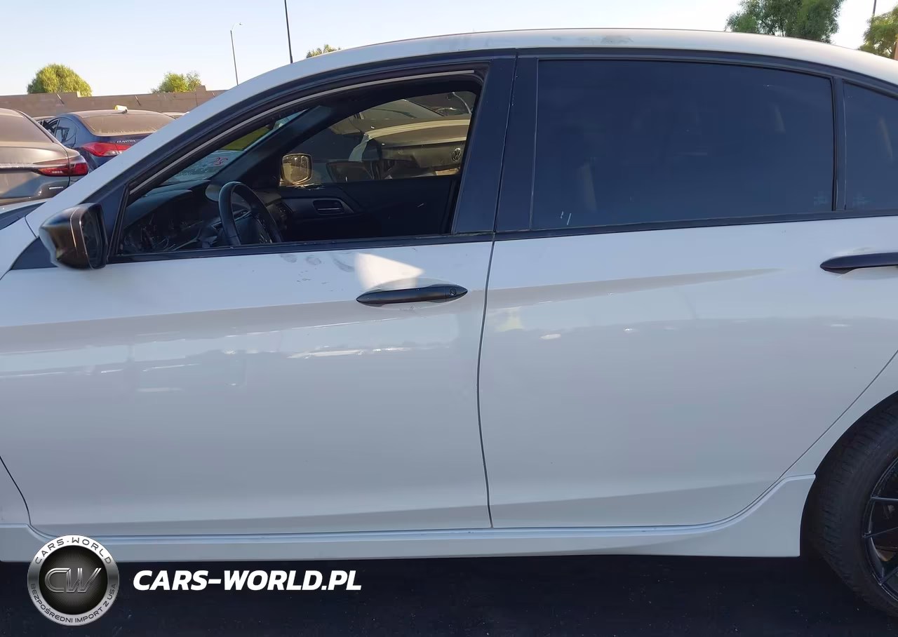 2017 Honda Accord Sport VIN:1HGCR2F53HA147986 - 14