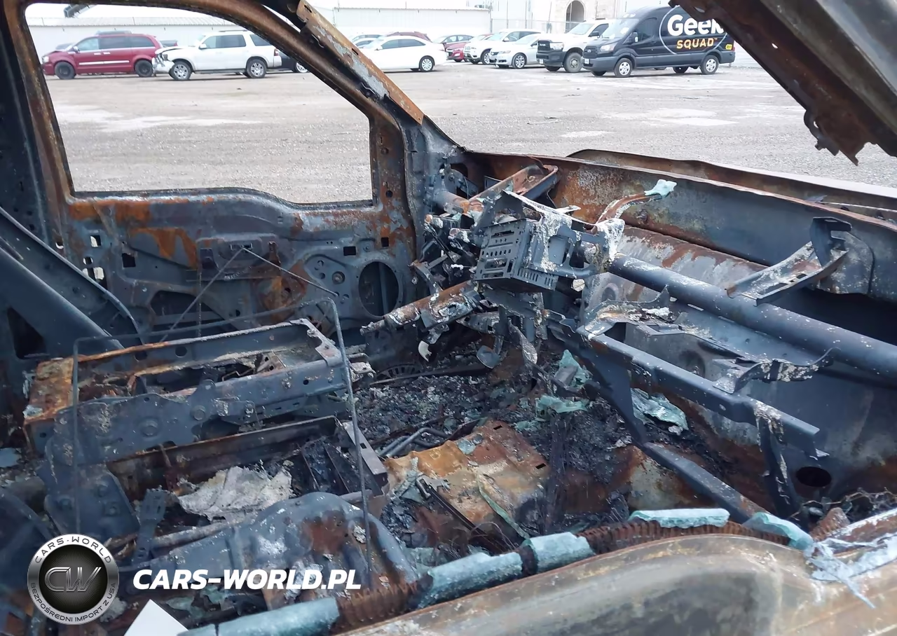 2011 Ford F-350 Chassis Xl VIN:1FD8W3GT6BEB66592 - 5