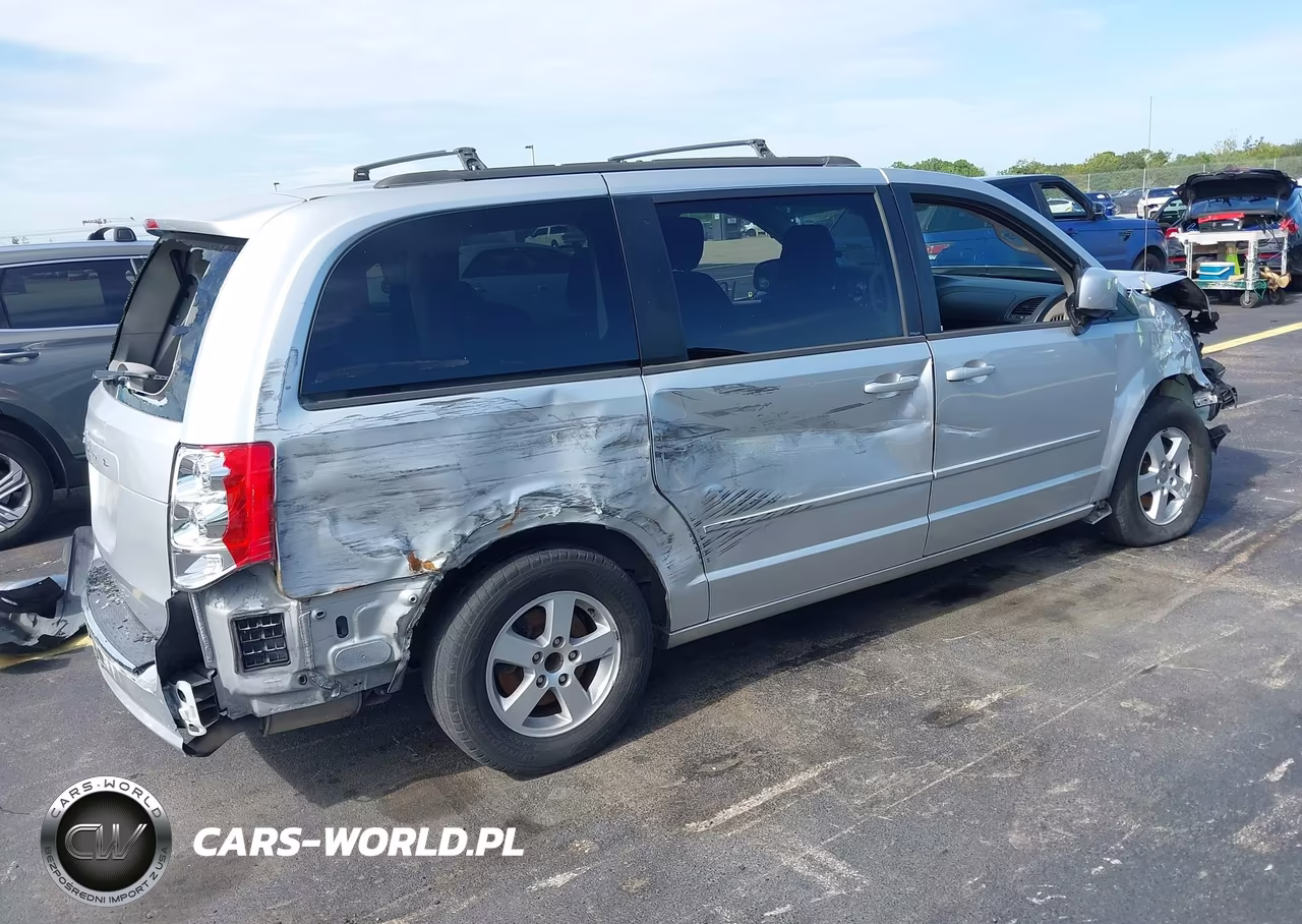 2012 Dodge Grand Caravan Sxt VIN:2C4RDGCG1CR340927 - 4
