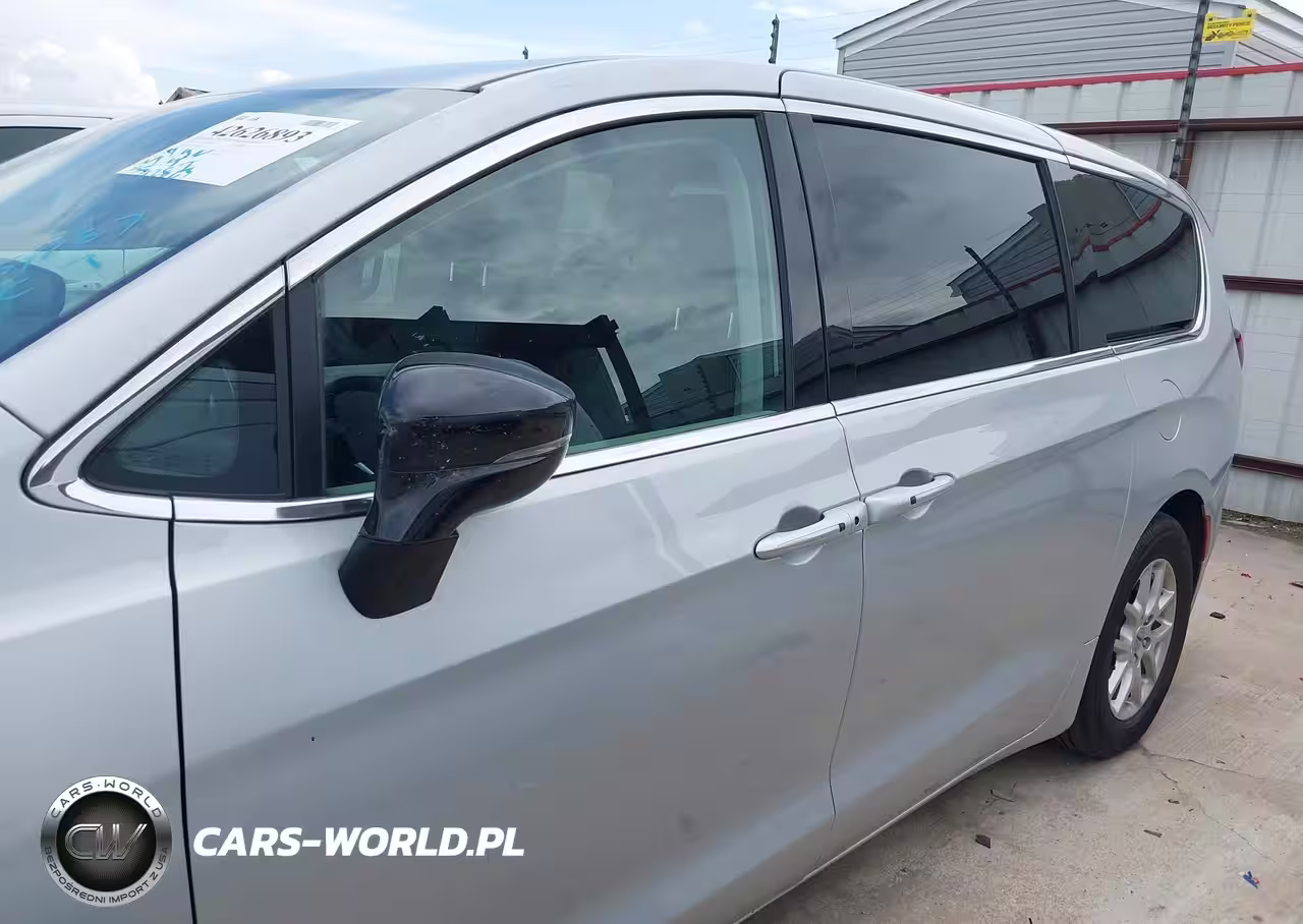 2024 Chrysler Pacifica Touring L VIN:2C4RC1BG9RR163151 - 14