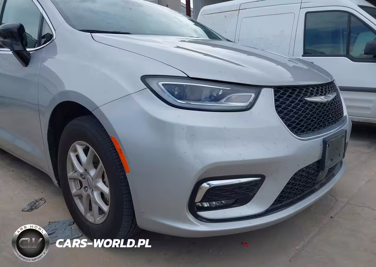 2024 Chrysler Pacifica Touring L VIN:2C4RC1BG9RR163151 - 17