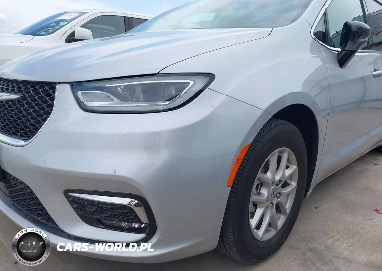 2024 Chrysler Pacifica Touring L VIN:2C4RC1BG9RR163151 - 21