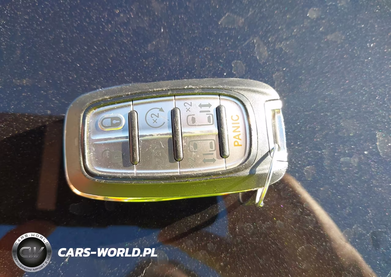 2022 Chrysler Pacifica Touring L VIN:2C4RC1BG1NR125679 - 11