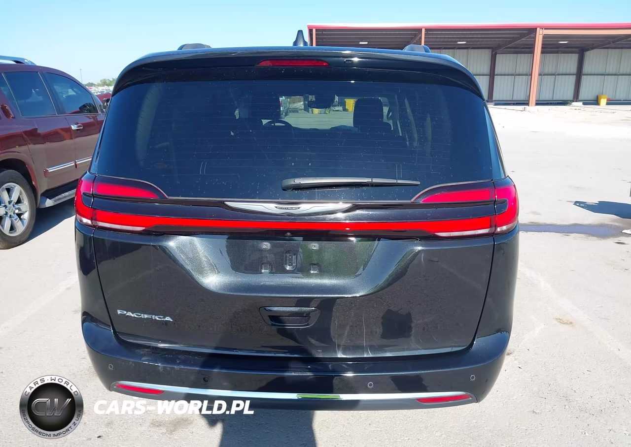 2022 Chrysler Pacifica Touring L VIN:2C4RC1BG1NR125679 - 16