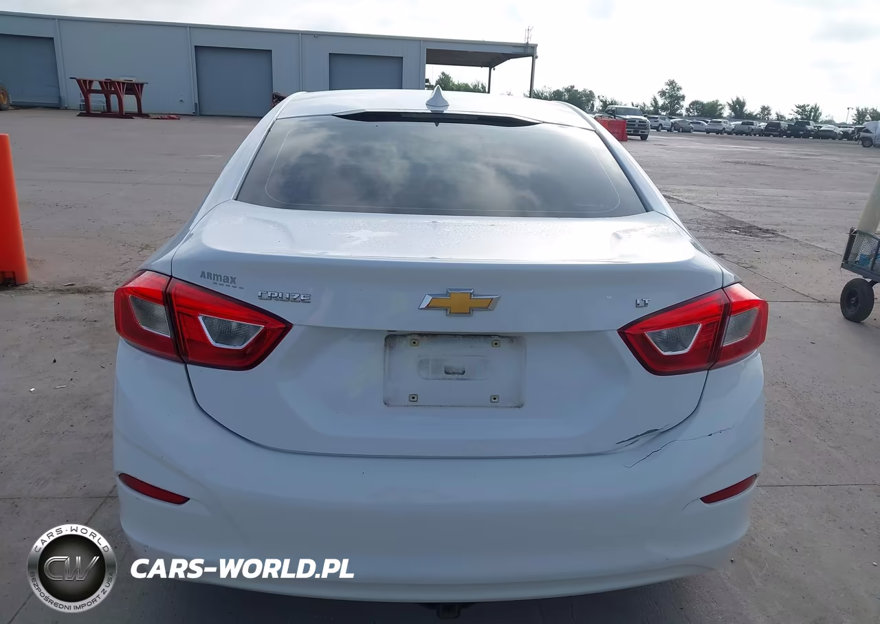 2019 Chevrolet Cruze Lt VIN:1G1BE5SM3K7100409 - 16