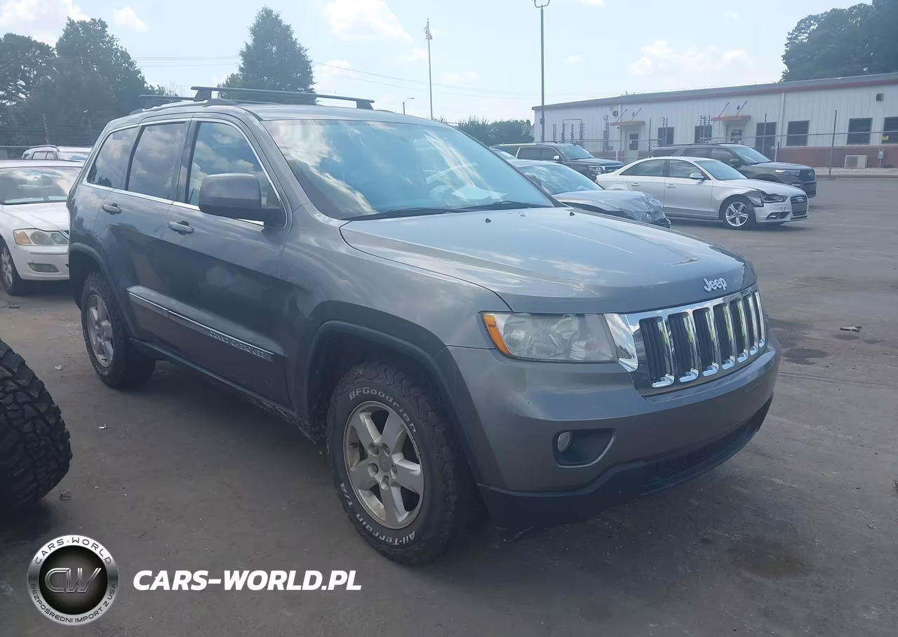 2013 Jeep Grand Cherokee Laredo – zdjęcie 1 z 16