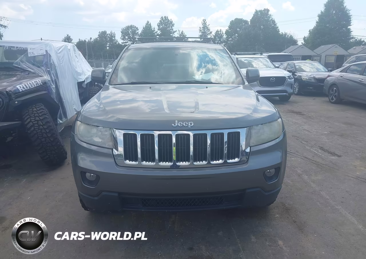 2013 Jeep Grand Cherokee Laredo VIN:1C4RJFAGXDC583622 - 12