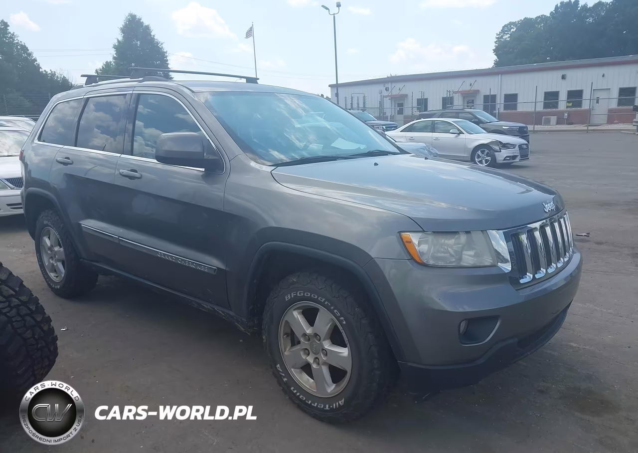 2013 Jeep Grand Cherokee Laredo VIN:1C4RJFAGXDC583622 - 13