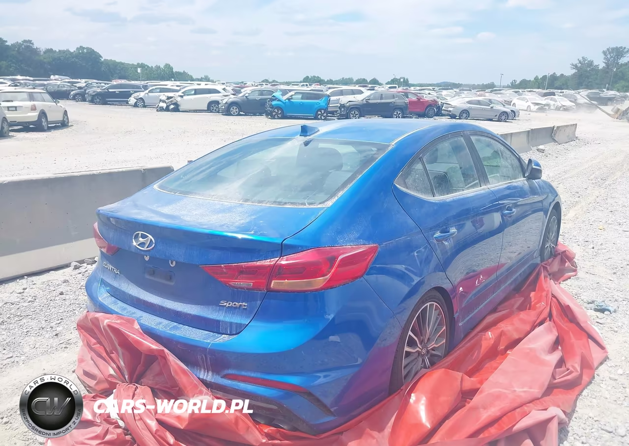 2018 Hyundai Elantra Sport VIN:KMHD04LB1JU530909 - 4