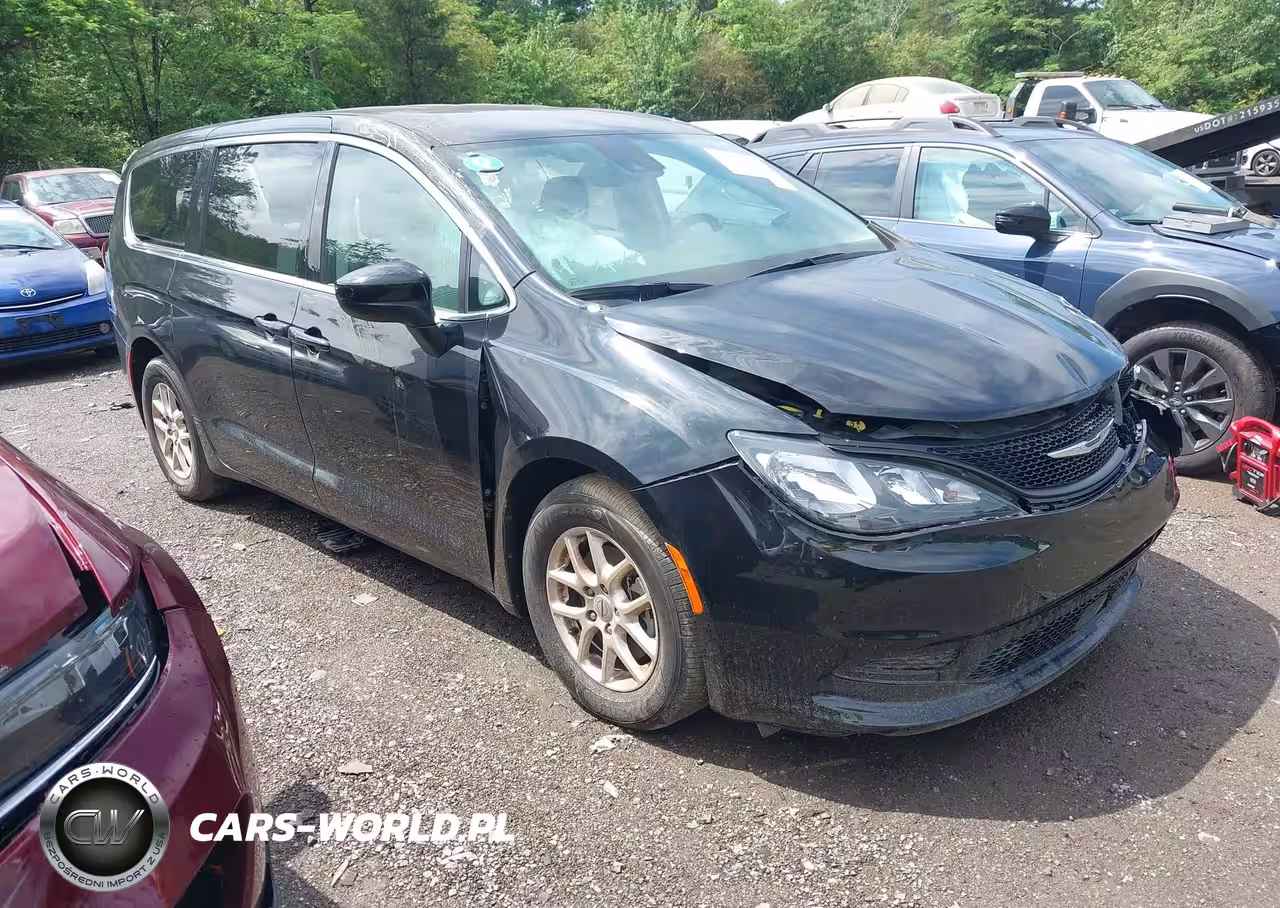 2022 CHRYSLER VOYAGER LX