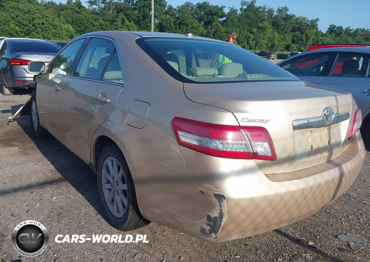 2010 Toyota Camry Xle VIN:4T4BF3EK3AR004218 - 3