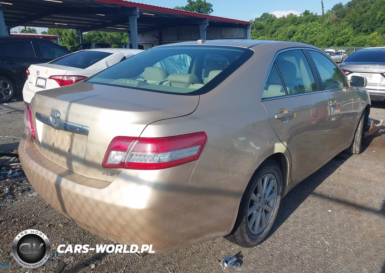 2010 Toyota Camry Xle VIN:4T4BF3EK3AR004218 - 4