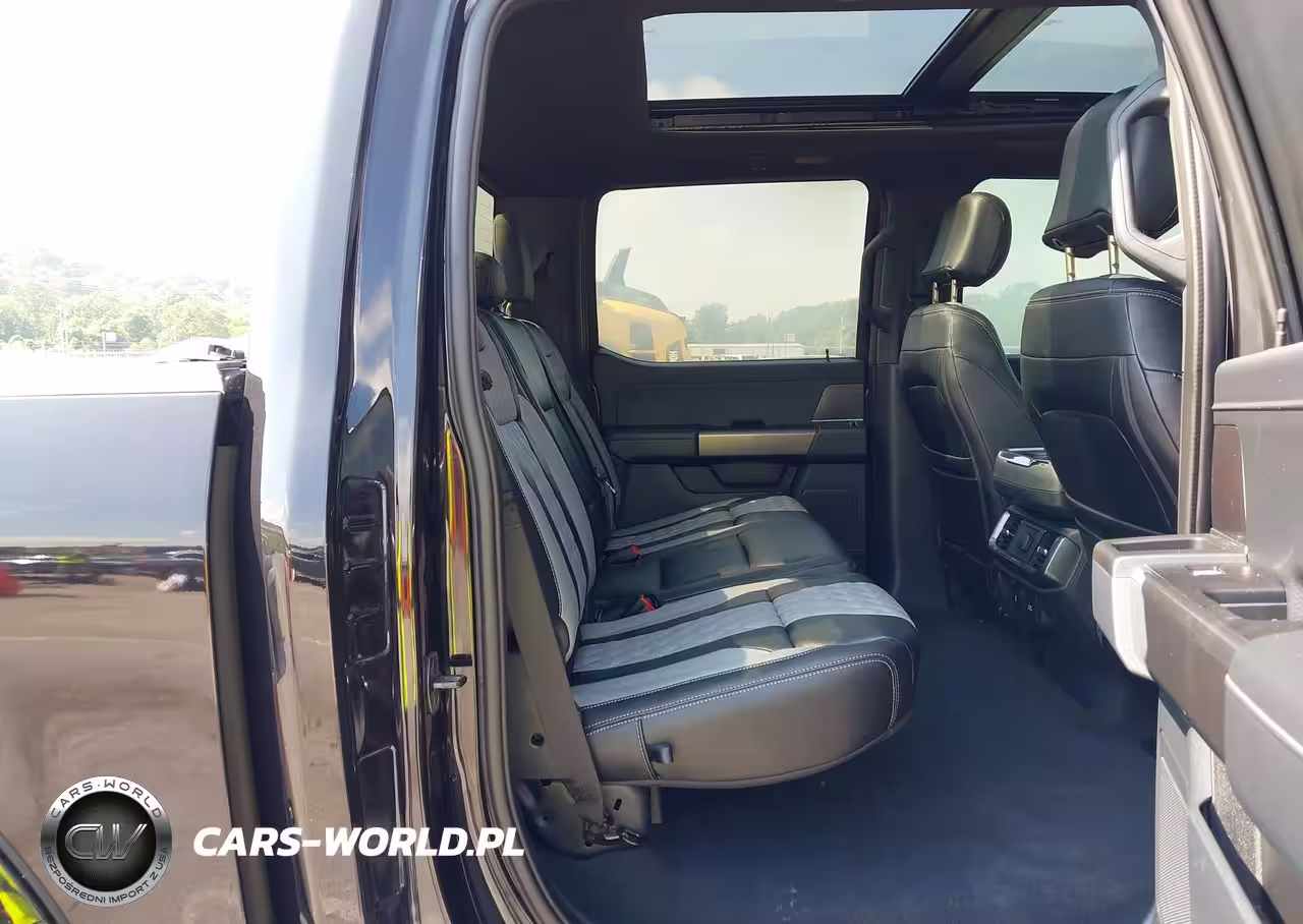 2023 Ford F-150 Xlt VIN:1FTFW1E51PKF15882 - 8