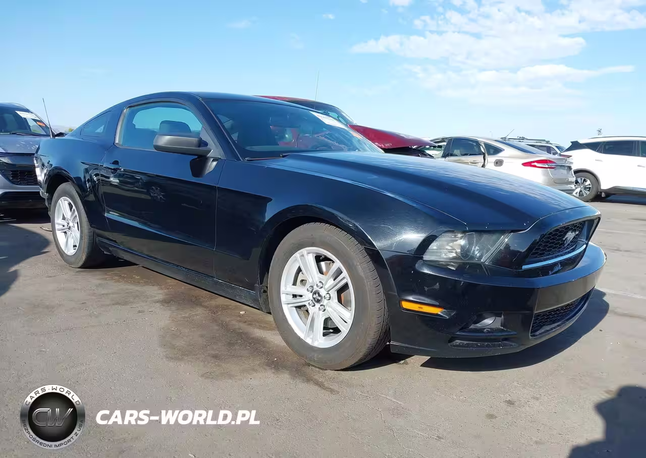 2013 Ford Mustang V6