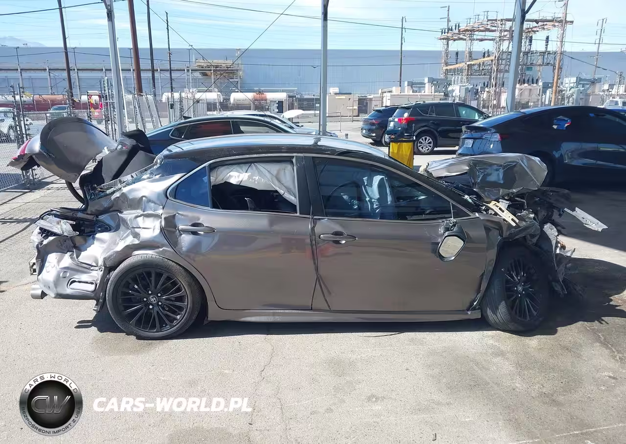 2018 Toyota Camry Se VIN:4T1B11HK4JU014085 - 13