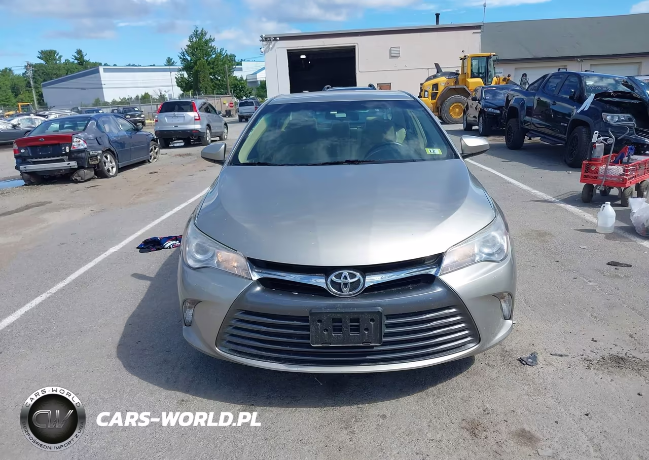 2017 Toyota Camry Le VIN:4T1BF1FKXHU749569 - 12
