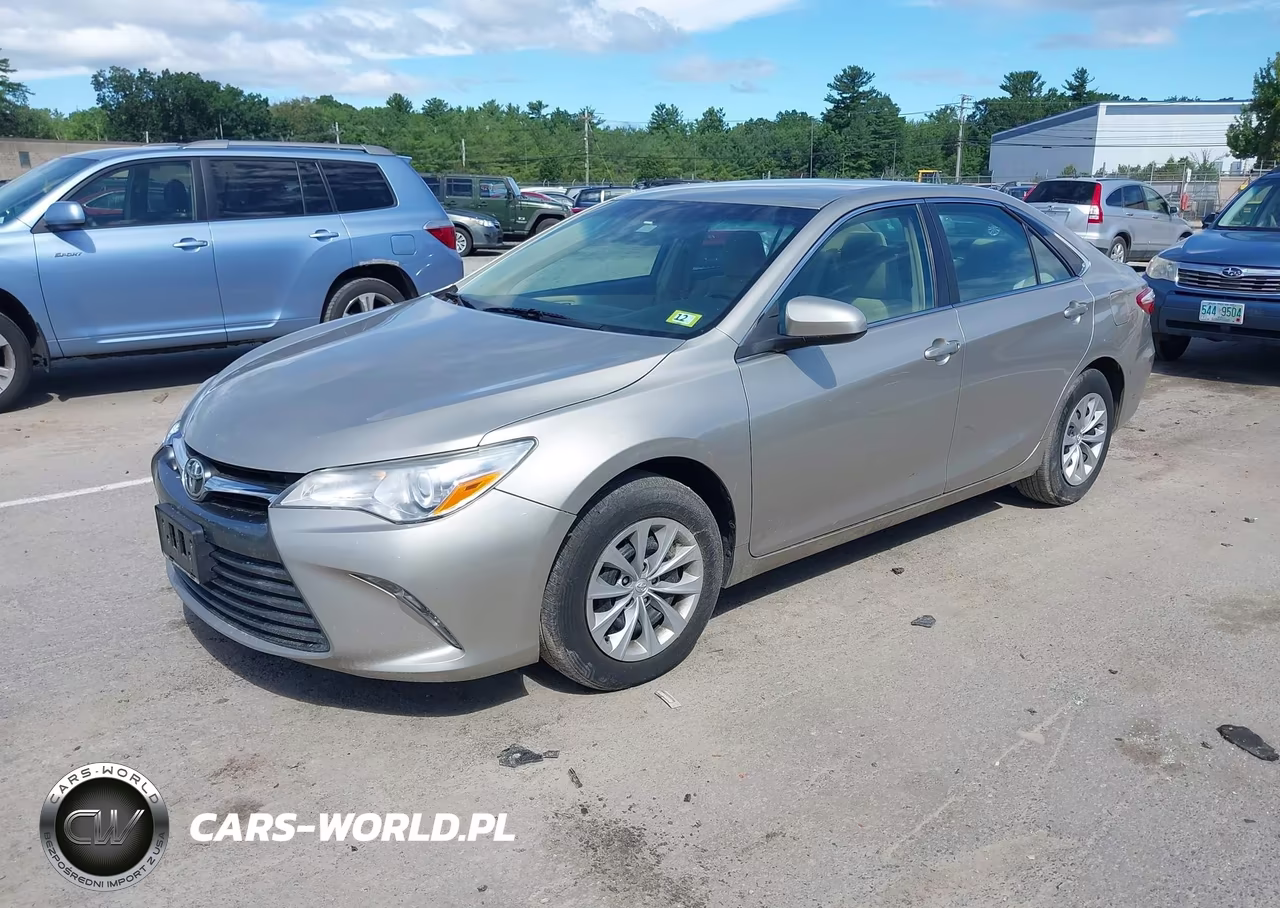 2017 Toyota Camry Le VIN:4T1BF1FKXHU749569 - 2