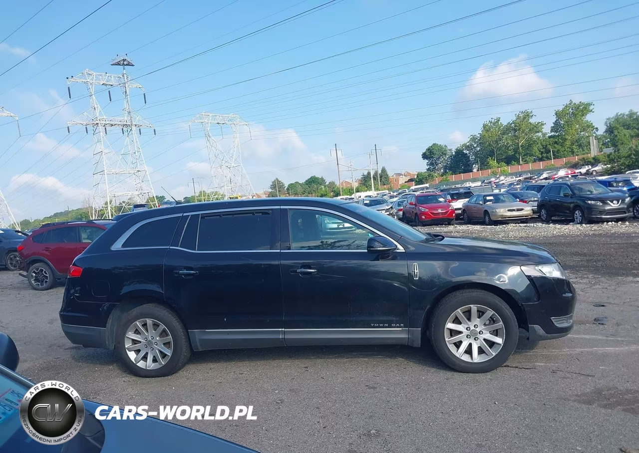 2015 Lincoln Mkt Livery VIN:2LMHJ5NK8FBL03462 - 14
