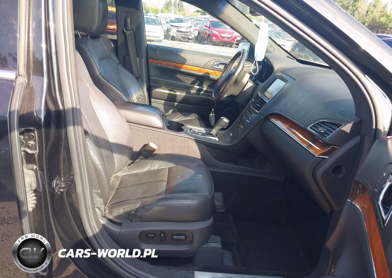 2015 Lincoln Mkt Livery VIN:2LMHJ5NK8FBL03462 - 5