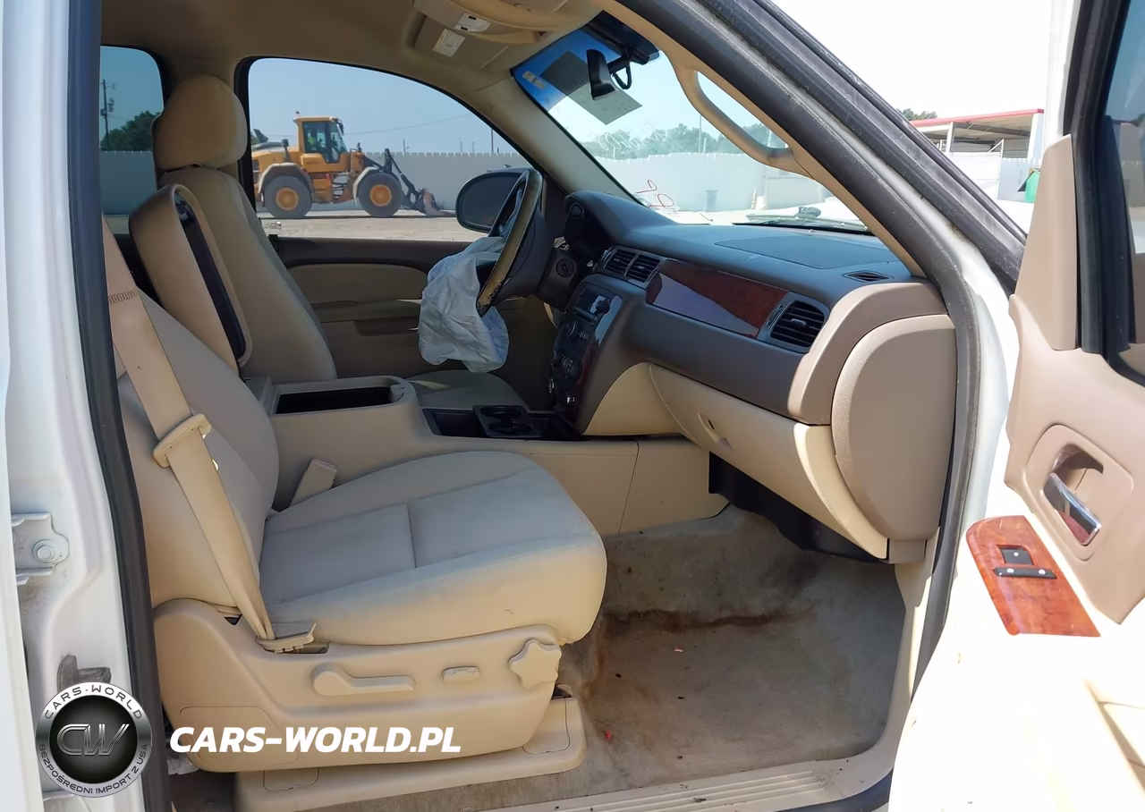 2012 Chevrolet Tahoe Ls VIN:1GNSCAE07CR148135 - 5