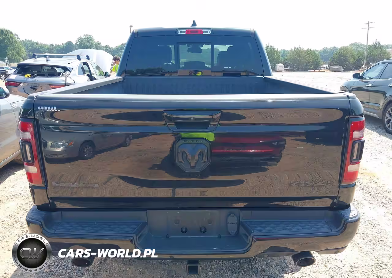 2019 Ram 1500 Laramie 4X4 6'4 Box VIN:1C6SRFRTXKN900609 - 16