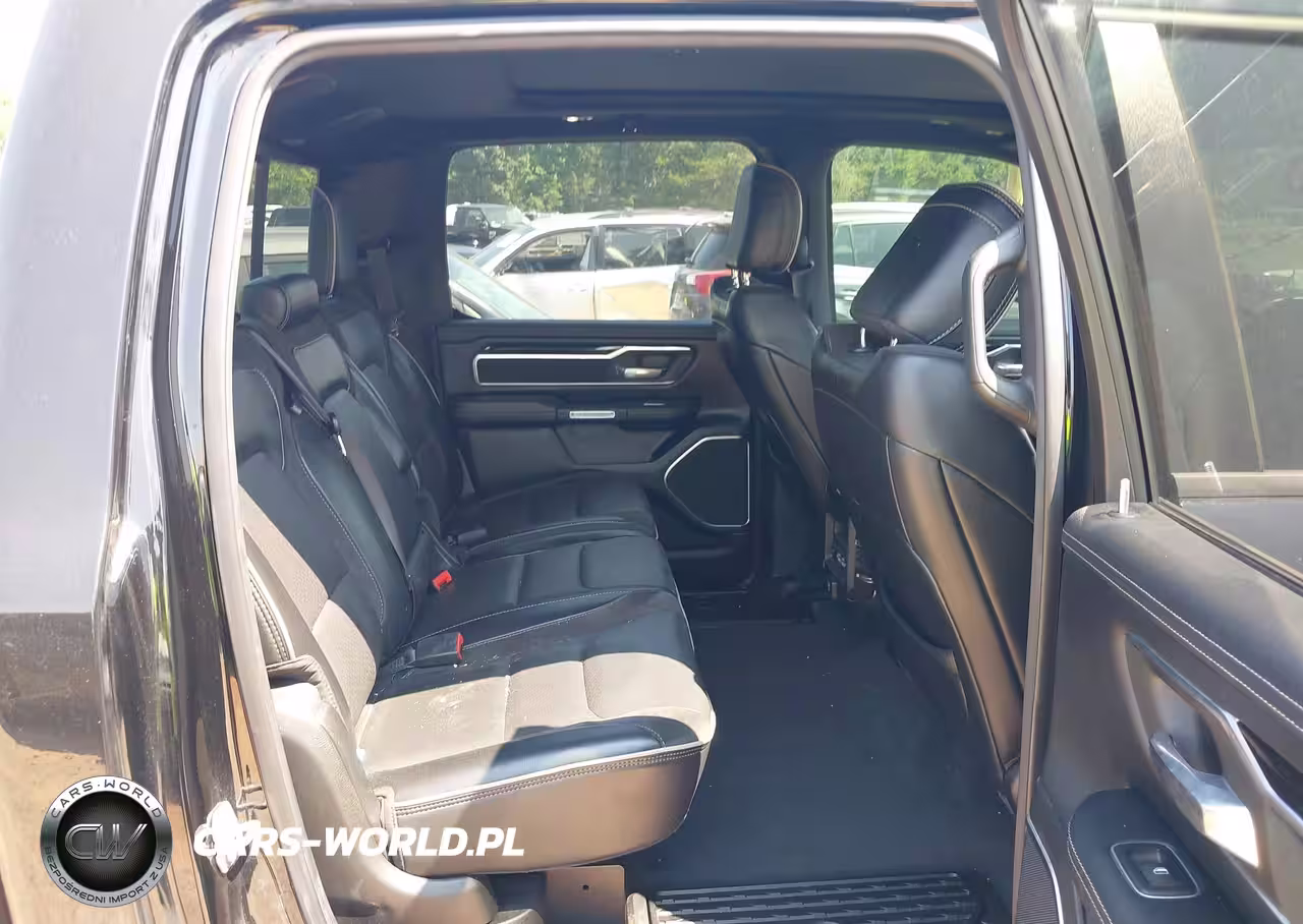 2019 Ram 1500 Laramie 4X4 6'4 Box VIN:1C6SRFRTXKN900609 - 8